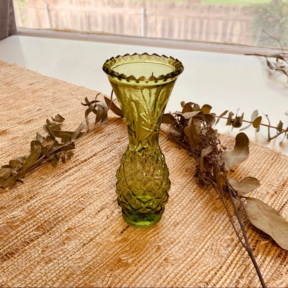 Vintage Green Glass Vase - Picture 5 of 6